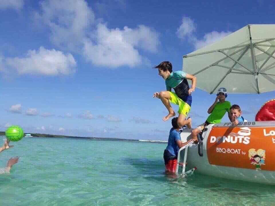 donuts-boat-bbq-2